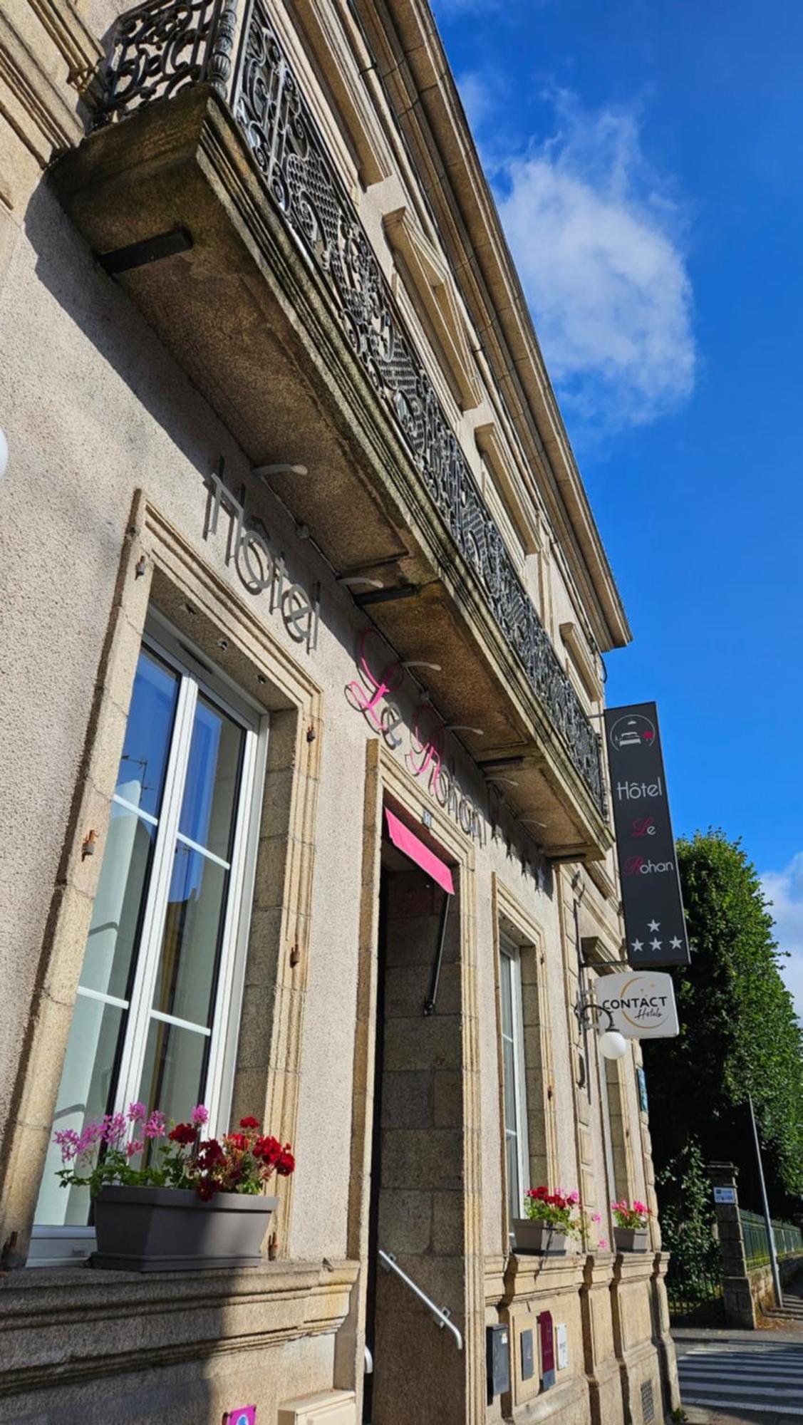 Hotel Le Rohan Charme Et Caractere Pontivy Exterior foto